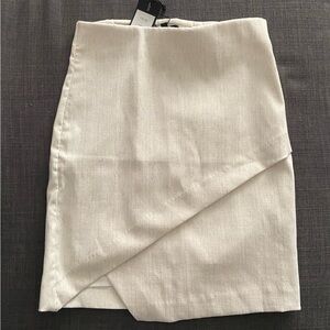 NWT DYNAMITE Asymmetric White Skirt